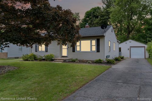 4173 Watson Ave, Holt, MI, 48842-1729 | Card Image