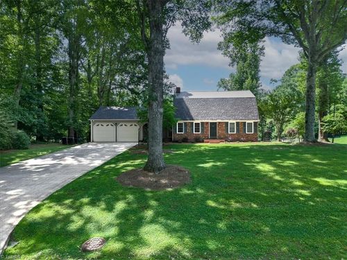 223 Knollwood Dr, Elkin, NC, 28621-3146 | Card Image