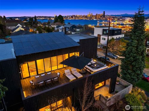 3057 36th Ave Sw, Seattle, WA, 98126-2206 | Card Image