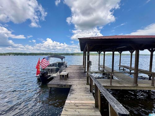 42 Two Stone Trl, Sylacauga, AL, 35151 | Card Image