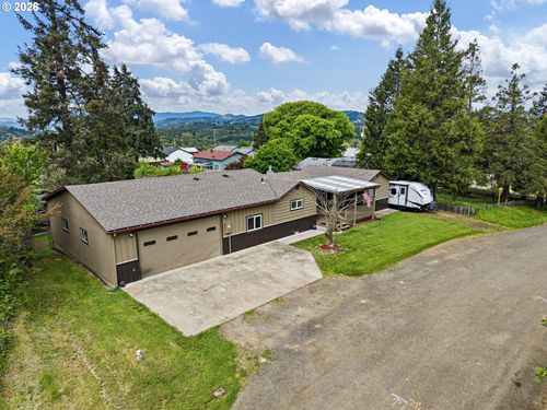 613 Se 5th St, Oakland, OR, 97462-0155 | Card Image