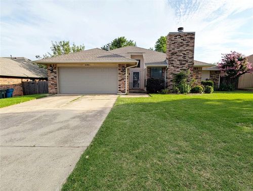 2201 W Rockypoint Dr, Edmond, OK, 73003-4771 | Card Image