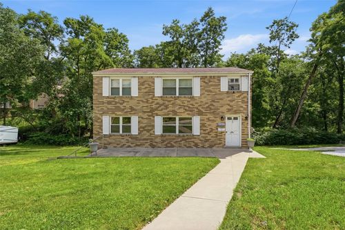 220-218-220 Pointview Rd, Brentwood, PA, 15227-3157 | Card Image