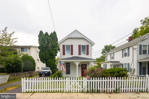 37 4th St, LAUREL, MD, 20707-4101 | Card Image