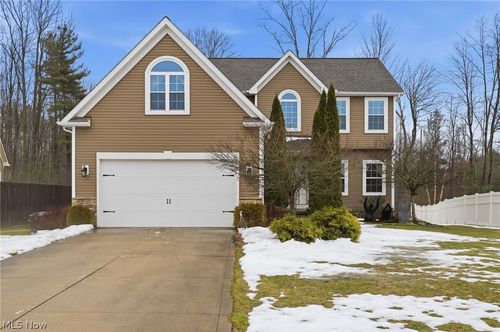 108 Hidden Glen Trl, Chardon, OH, 44024-1396 | Card Image