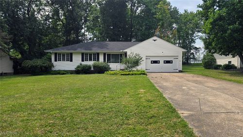 6862 Westview Dr, Brecksville, OH, 44141-2924 | Card Image