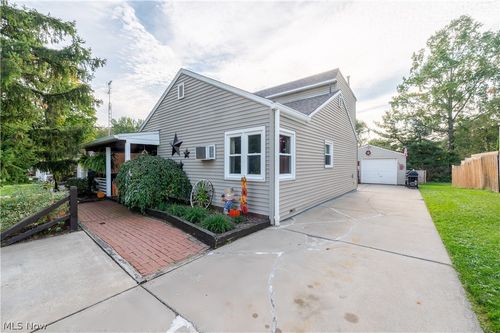 140 S Bon Air Avenue, Youngstown, OH, 44509 | Card Image