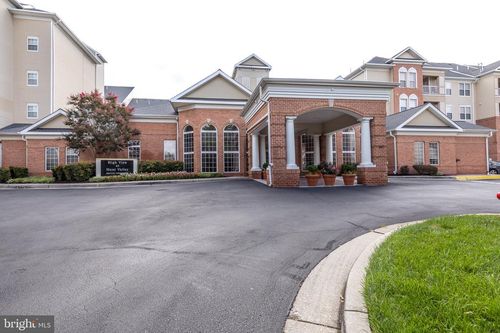 unit-320-400 Symphony Cir, COCKEYSVILLE, MD, 21030-2051 | Card Image