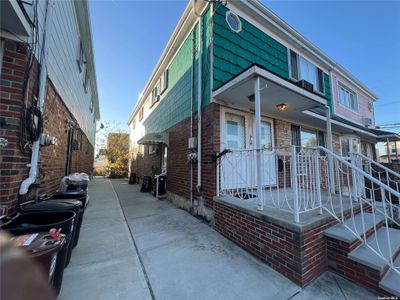 9406 Avenue J, Home with 6 bedrooms, 2 bathrooms and null parking in Canarsie NY | Image 2