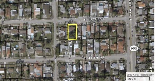 720 E 39th St, Hialeah, FL, 33013-2855 | Card Image