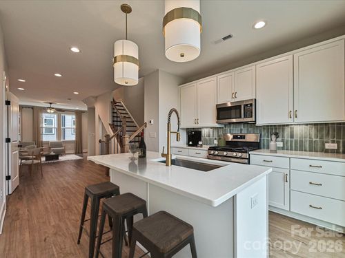 eqx0207-1619 Polk St, Charlotte, NC, 28206 | Card Image