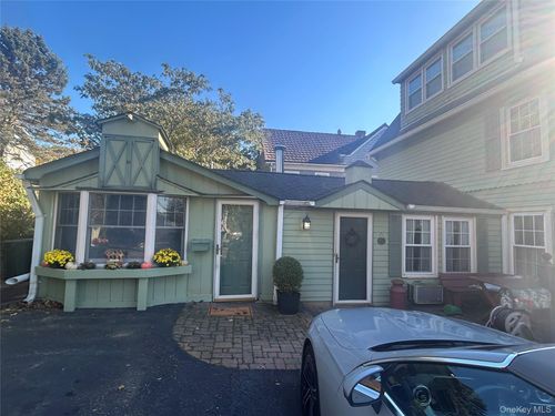22 Church St, Northport, NY, 11768-3077 | Card Image