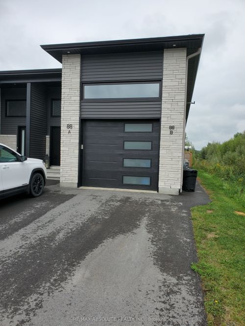 88 B Mayer St, Limoges, ON, K0A2M0 | Card Image