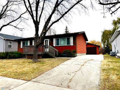 807 10 1/2 Avenue W, Fargo, ND, 58078 | Card Image