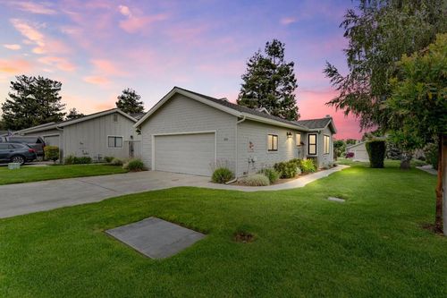 840 Helen Dr, Hollister, CA, 95023-6612 | Card Image