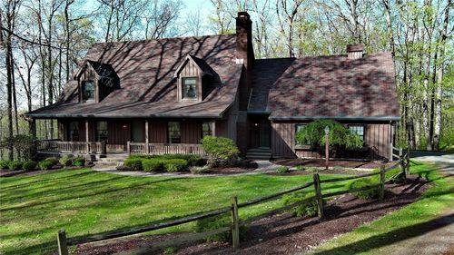 10400 Fox Ridge Rd, Corning, NY, 14830-9562 | Card Image