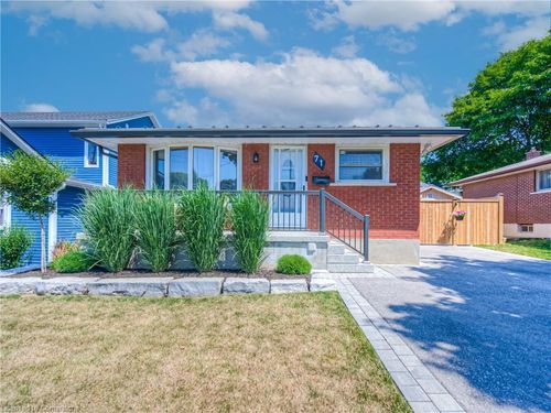 71 Winston Blvd, Cambridge, ON, N3C1L5 | Card Image