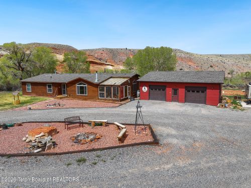 15 Riverbend Ln, Dubois, WY, 82513-8500 | Card Image