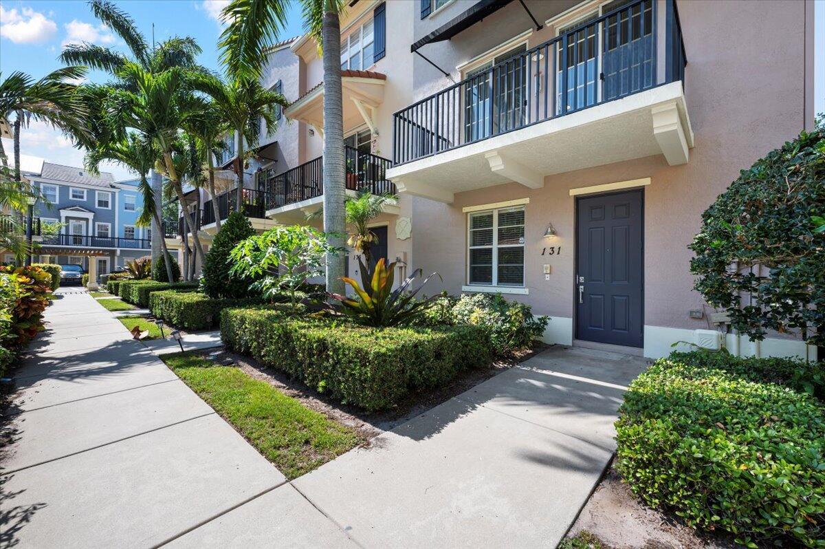 Greenwich Cir, Jupiter, FL 33458