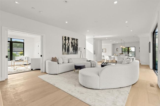 14 White Plains Rd, House other with 4 bedrooms, 4 bathrooms and 3 parking in Bronxville NY | Image 14