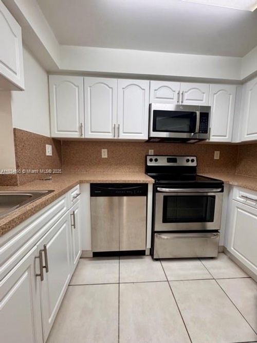 apt-215-8255 Sw 152nd Ave, Miami, FL, 33193-4051 | Card Image