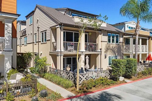 810 Santa Barbara Pl, San Diego, CA, 92109-7638 | Card Image
