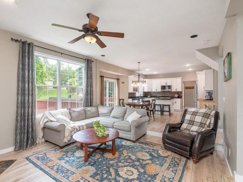 15000 Bridgewater Dr, Savage, MN, 55378-5618 | Card Image
