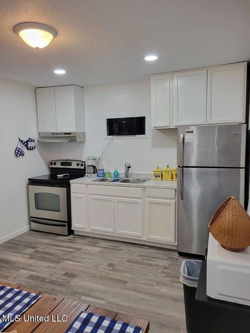 2-205 Dobbins Ave, Leakesville, MS, 39451 | Card Image