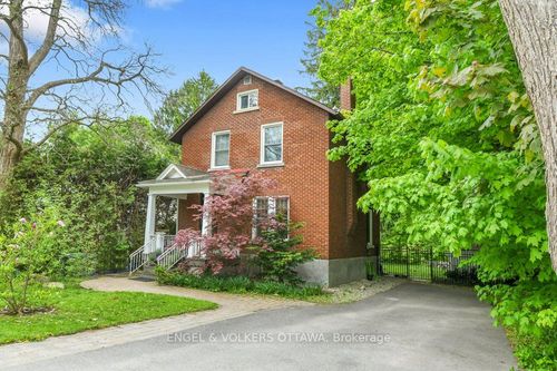 141 Minto Pl, Rockcliffe, ON, K1M0B6 | Card Image