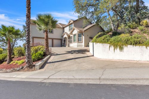 137 Tomlinson Dr, Folsom, CA, 95630-7404 | Card Image