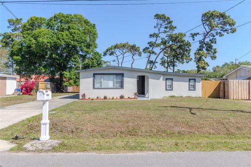 10889 124th Ave, Largo, FL, 33778-2717 | Card Image