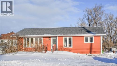 23 St Simon Rd, Caraquet, NB, E1W1B3 | Card Image