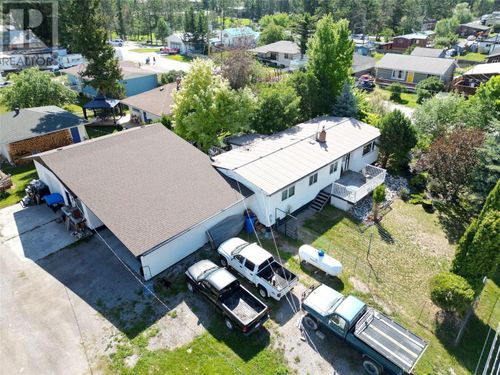 7516 Columbia Ave, Radium Hot Springs, BC, V0A1M0 | Card Image