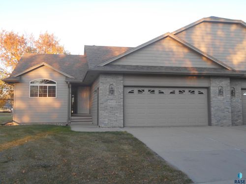 3412 S Harmony Dr, Sioux Falls, SD, 57110-6021 | Card Image