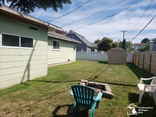 4385 Dixon Road, Frenchtown Township, MI, 48166 | Card Image