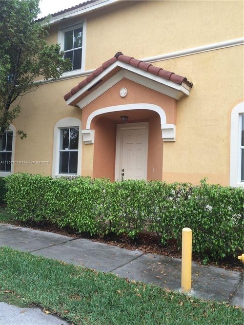 16636 Sw 79th Way, Miami, FL, 33193-5780 | Card Image