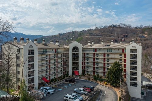 306-102 Baskins Creek Byp, Gatlinburg, TN, 37738-4824 | Card Image