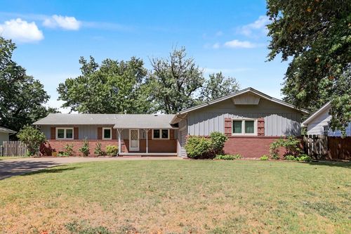 713 N Farmington Dr., Derby, KS, 67037 | Card Image