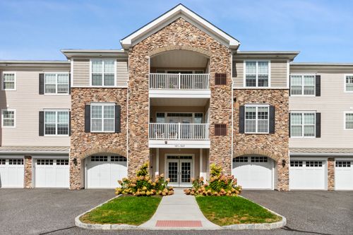 1024-1024 Brookside Ct, Newtown, CT, 06470-1276 | Card Image
