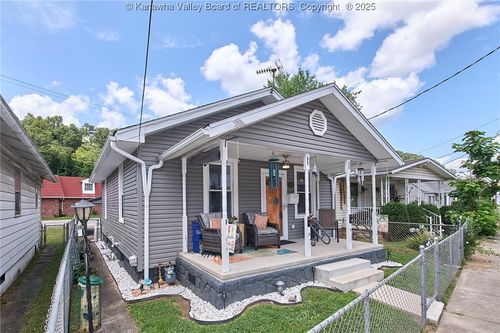105 Arlington Ave, Charleston, WV, 25302-4115 | Card Image