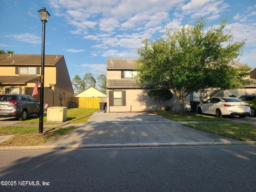 8741 Whispering Pines Dr, JACKSONVILLE, FL, 32244-6226 | Card Image