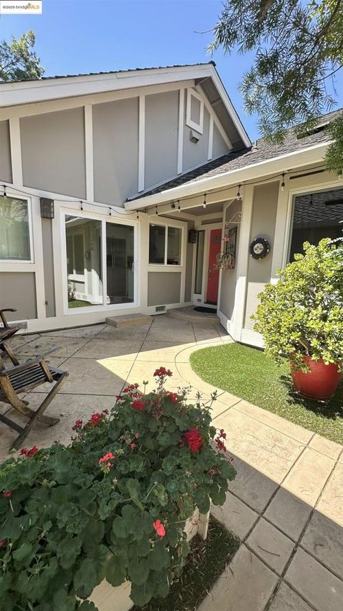 706 Lakeside Ct, Danville, CA, 94526-6261 | Card Image