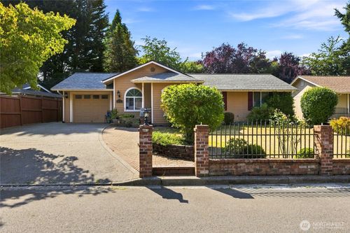 33233 36th Ave Sw, Federal Way, WA, 98023-2903 | Card Image