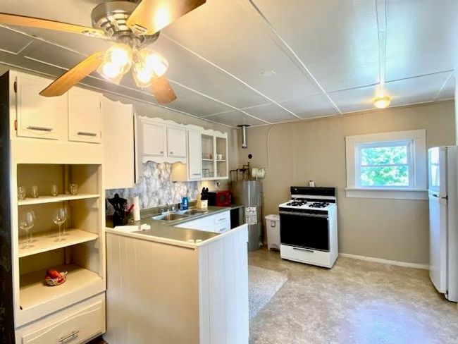 28 Maple St, Home with 0 bedrooms, 3 bathrooms and null parking in Orleans VT | Image 6