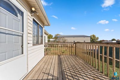 105 Eastern Ave, House other with 2 bedrooms, 1 bathrooms and null parking in Hartford SD | Image 2