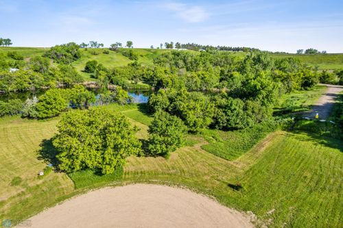 1807 Island Park Dr, Jamestown, ND, 58401-2300 | Card Image