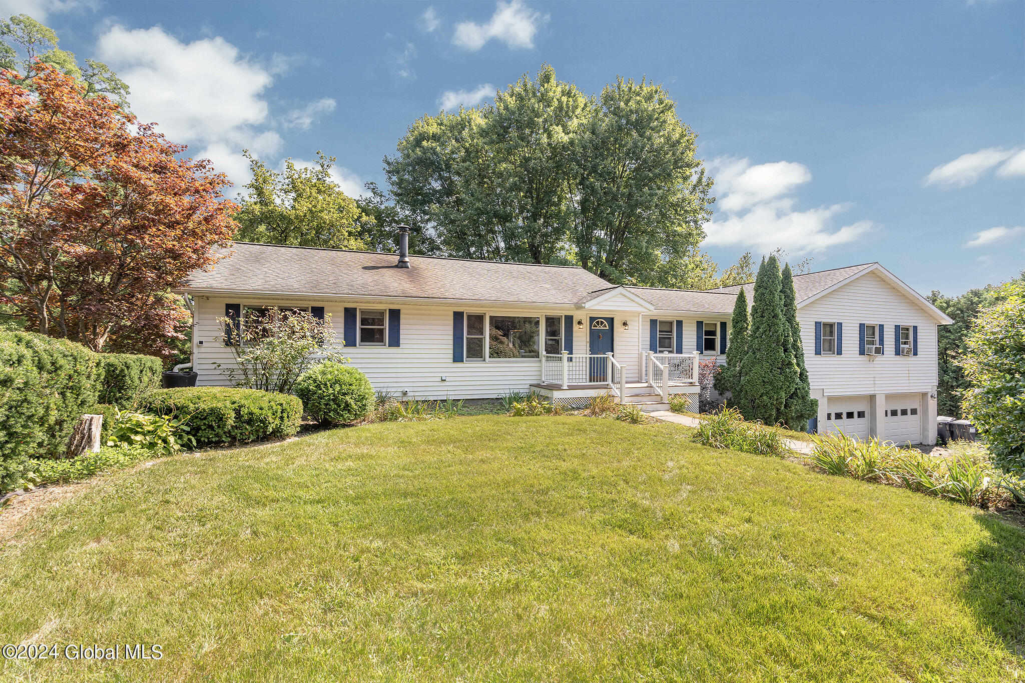 Beach Rd, Halfmoon, NY 12065
