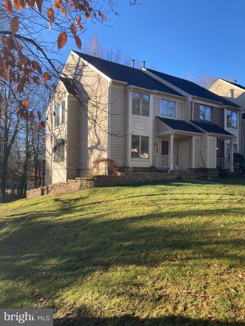 12632 Victoria Station Ct, FAIRFAX, VA, 22033-4376 | Card Image