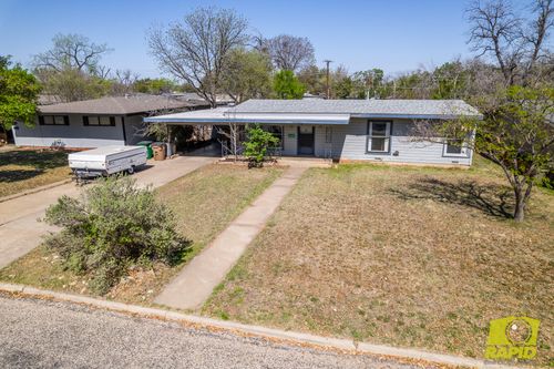 2840 W Twohig Ave, San Angelo, TX, 76901-3627 | Card Image