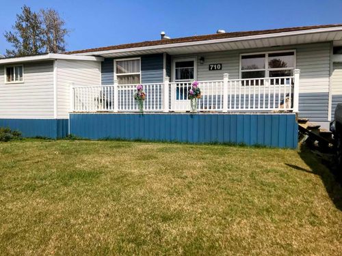 710 3 Avenue, Fox Creek, AB, T0H1P0 | Card Image
